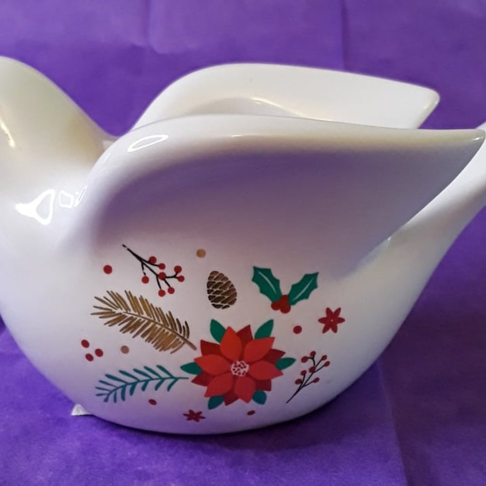CHRISTMAS POINSETTIA DOVE VOTIVE CANDLE HOLDER - YANKEE CANDLES - 5" x 3" x 2" - Picture 5 of 7